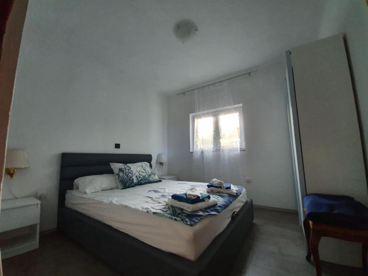 Apartmani Lucija Масленица Экстерьер фото