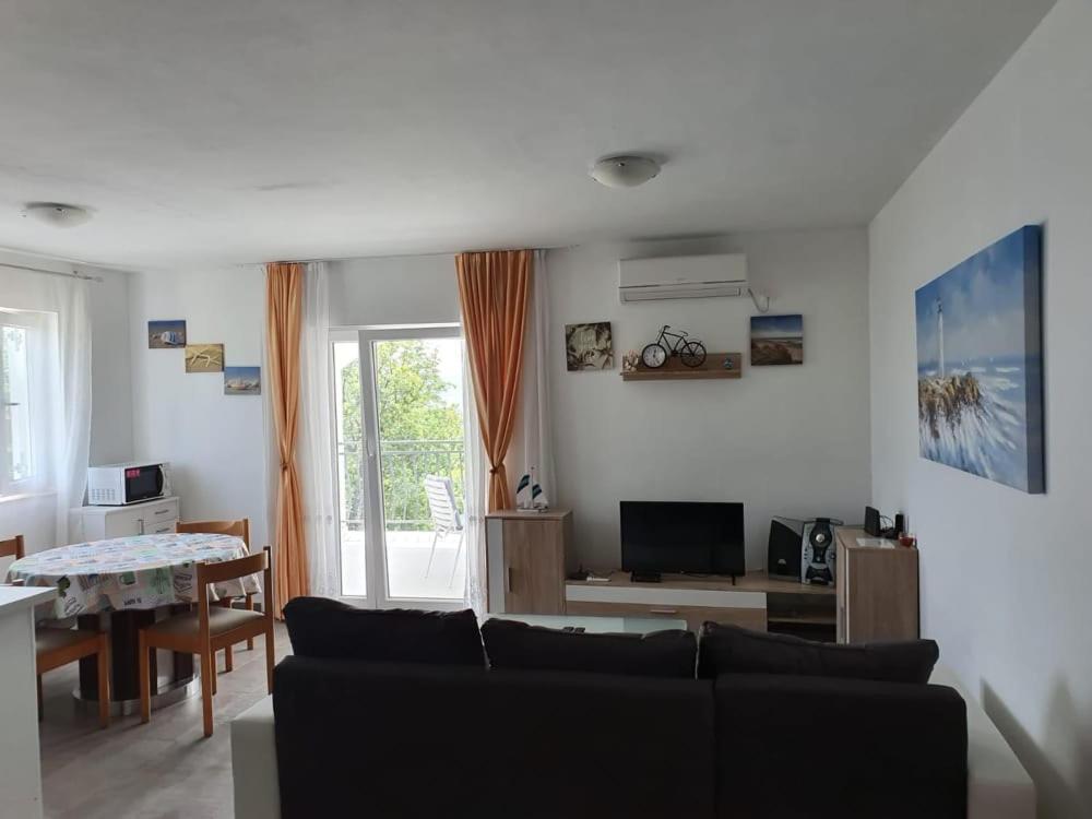 Apartmani Lucija Масленица Экстерьер фото